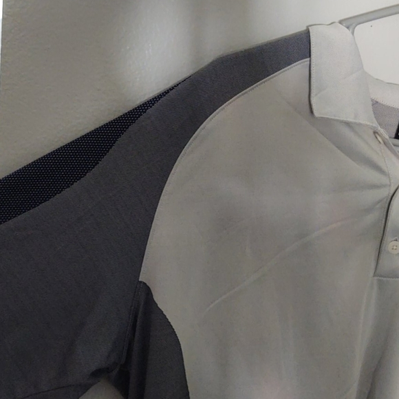 🌼🥳HP🥳Nike dri fit golf polo - Picture 3 of 4